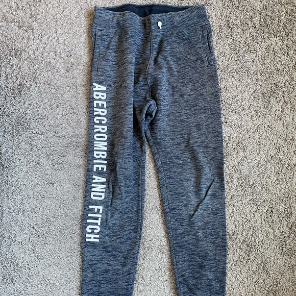 Add on + 6 🩷 /A&F kids joggers 11/12 - Picture 1 of 2